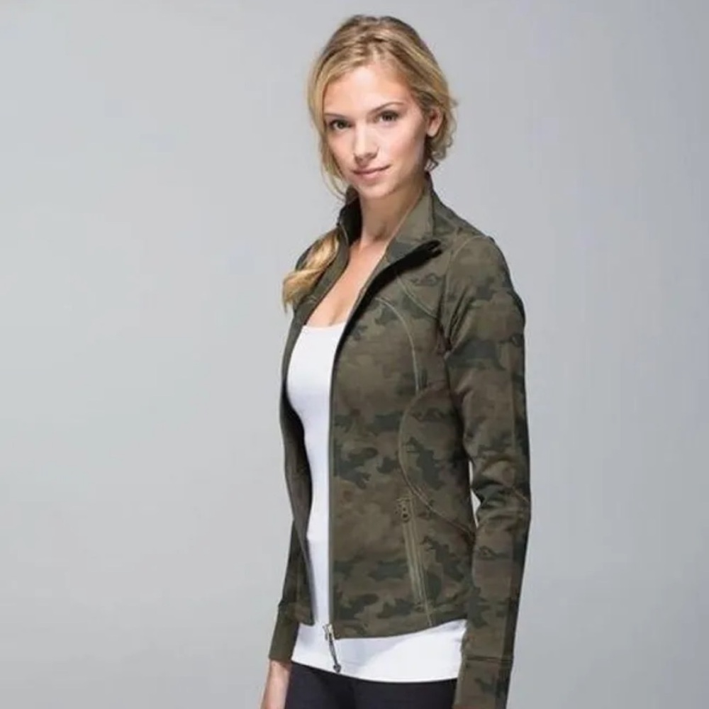 Lululemon Forme jacket II Savasana Camo Fatigue